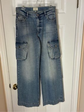 DL 1961 Women’s Zoie Low Rise Wide Leg Cargo Denim Pants